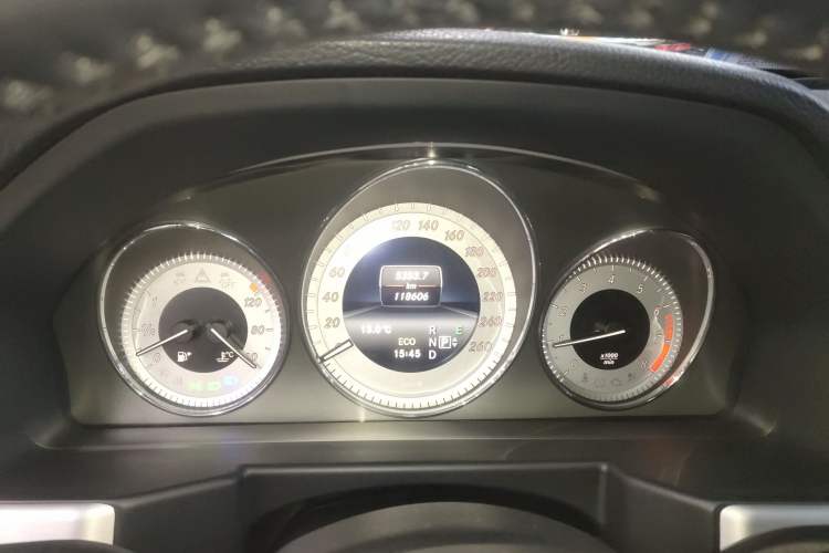 Used Mercedes-Benz GLK-Class 2015 GLK 260 4MATIC Dynamic Edition Ultimate Version
