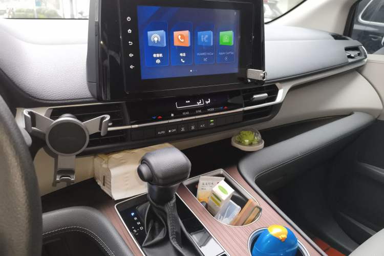 Used Toyota Sienna 2023 2.5L Hybrid Comfort Edition
