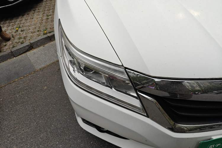 Used Honda Crider 2013 1.8L automatic luxury edition Right Front Headlight