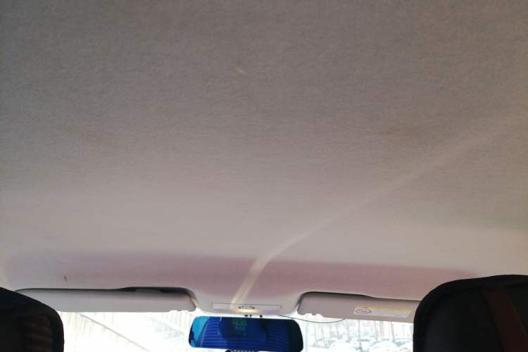 Used Volkswagen Jetta 2015 Value Edition 1.6L Manual Fashionable Style
