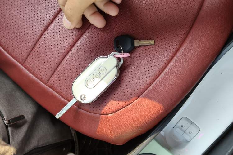 Used Wuling Hongguang MINIEV 2022 GAMEBOY 300km Play Edition Lithium Iron Phosphate
