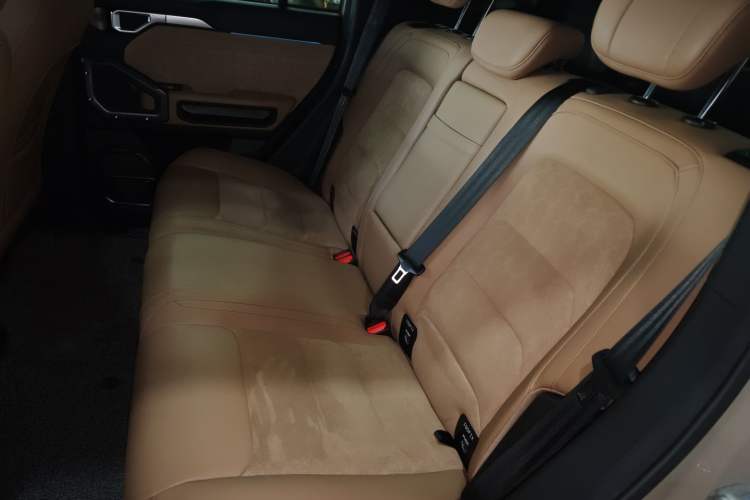 Used JETOUR Traveler 2023 2.0T All-Wheel Drive CrossPRO+
