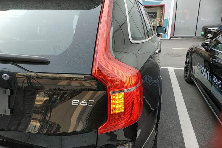 Used Volvo XC90 2023 B6 Zhiya Luxury 7-Seater
