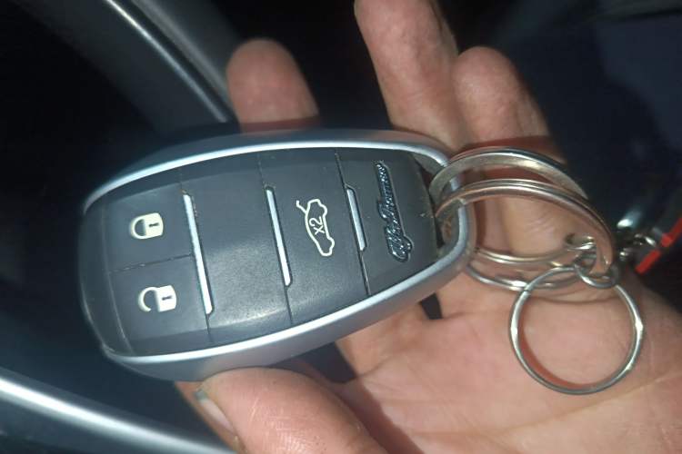 Used Alfa Romeo Stelvio 2017 2.0T 200HP Elite Edition