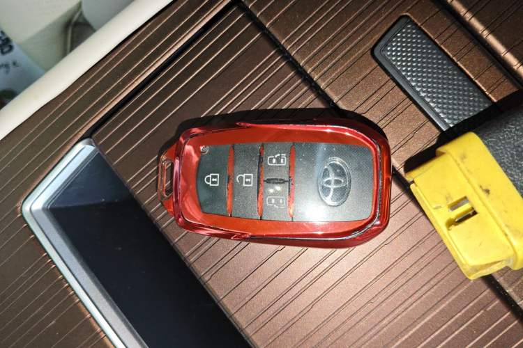 Used Toyota SIENNA 2024 2.5L Hybrid Comfort Edition