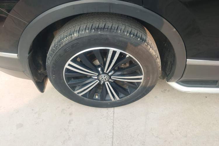 Used Volkswagen Tiguan L 2018 380TSI Automatic All-Wheel Drive Luxury Edition
