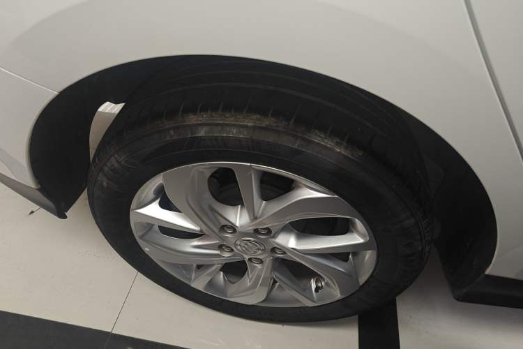 Used Buick Velite 6 2023 430km Range Commuter Version
