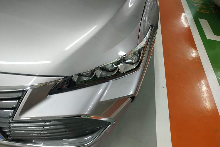 Used Toyota Avalon 2019 2.0L Luxury Edition China VI Standard Left Front Headlight
