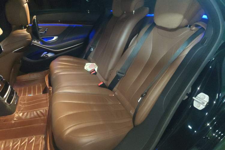 Used Mercedes-Benz S-Class 2014 S 320 L Luxury Model Left Rear Seat