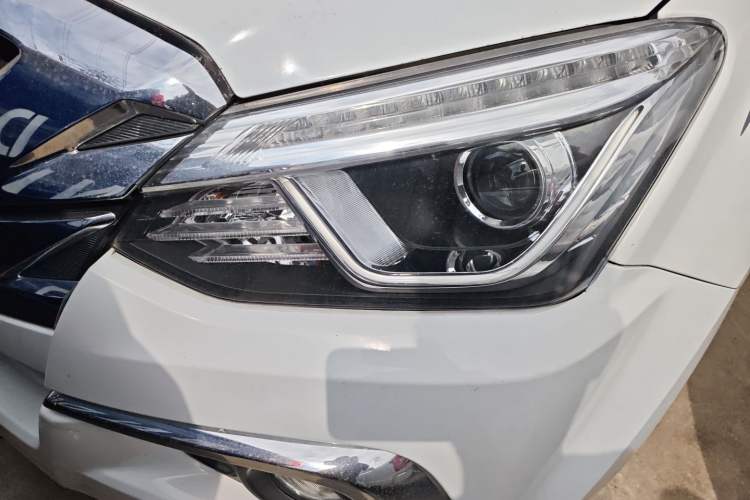 Used Isuzu D-MAX 2020 1.9T Two-Wheel Drive Automatic Comfort Edition China VI Standard RZ4E Hi-Power