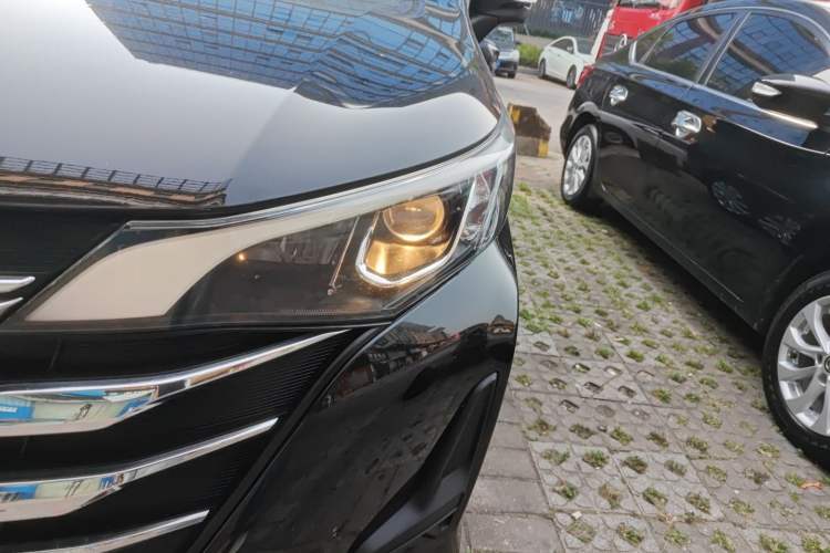 Used GAC Trumpchi M6 2021 270T DCT Elite Edition (7-seater)
