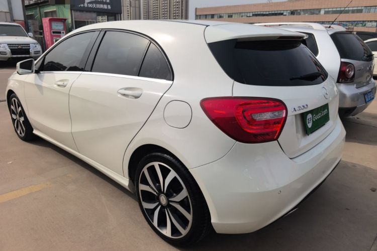 Used Mercedes-Benz A-Class 2015 A 200 Fashion Model Rear Left 45 Deg