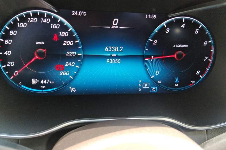 Used Mercedes-Benz GLC 2020 Facelifted GLC 260 L 4MATIC Dynamic Edition Odometer Close Up