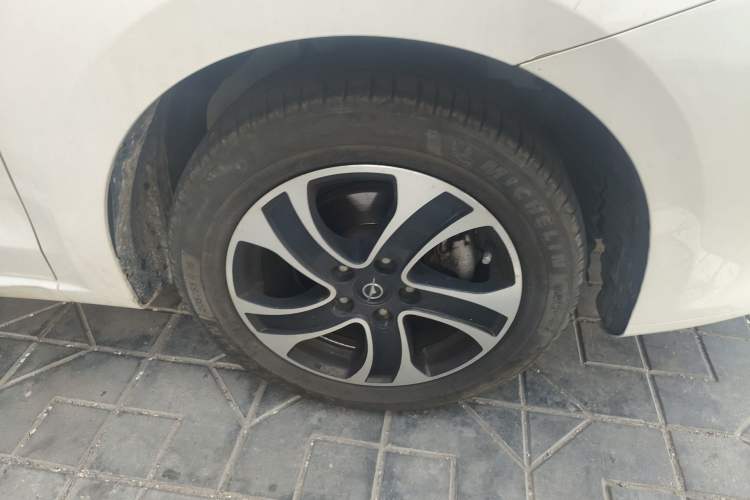 Used Haima Fumei 2015 1.6L Manual Prestige Model Right Front Wheel Hub