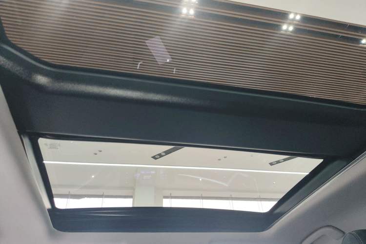 Used Toyota RAV4 2023 2.0L CVT Two-Wheel Drive Fashion Plus Edition
