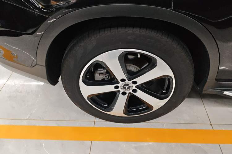 Used Mercedes-Benz GLC 2022 Refreshed GLC 260 L 4MATIC Dynamic Edition Right Rear Wheel Hub