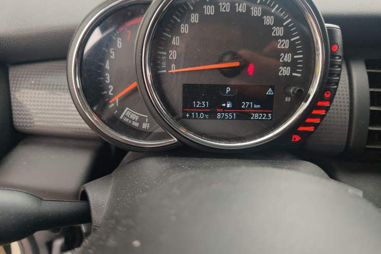 Used MINI MINI 2014 1.5T COOPER Fun
