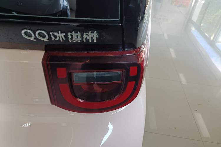 Used Chery New Energy QQ Ice Cream 2022 170km Sundae Phosphate Lithium-Ion