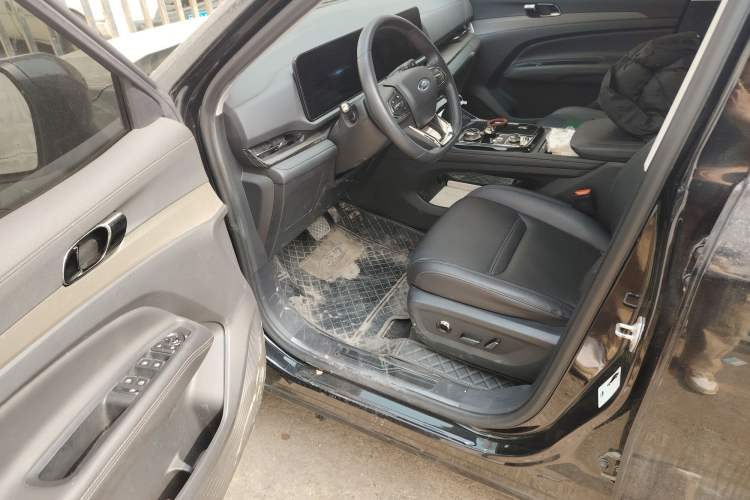 Used Ford Equator Sport 2022 EcoBoost 170 Platinum Edition Driver Seat