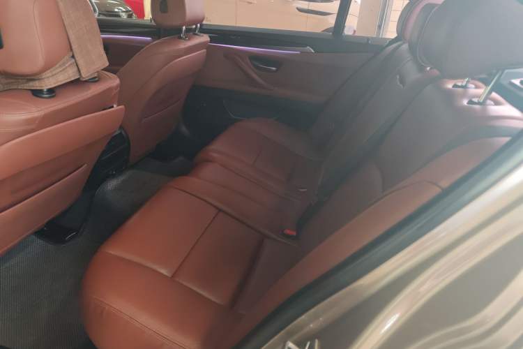 Used BMW 5 Series 2014 520Li Elegant Model

