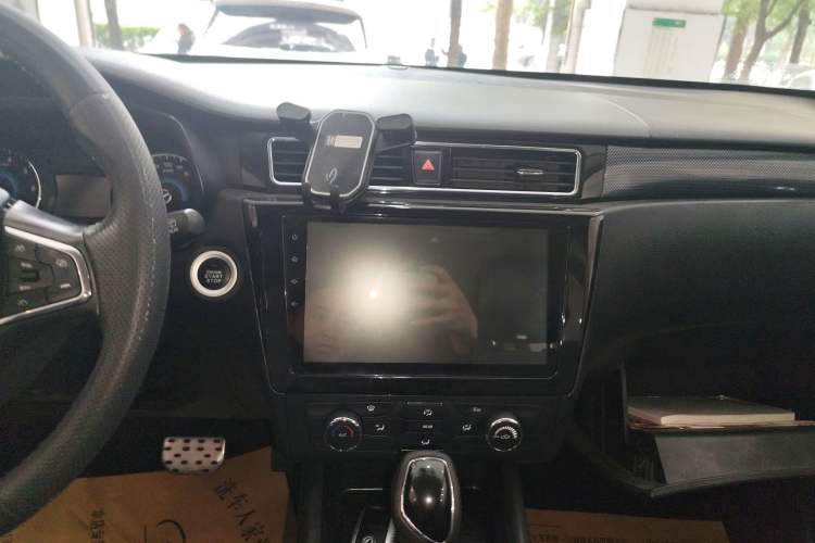 Used Dongfeng Fengon 580 2017 1.5T CVT Luxury Model
