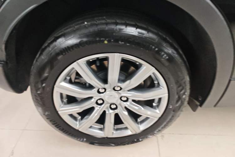 Used Cadillac XT4 2022 28T Two-Wheel-Drive Luxury Version