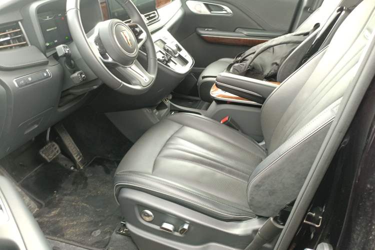 Used Hongqi HQ9 PHEV 2024 2.0T Four-Wheel Drive Business Edition Left Front Seat