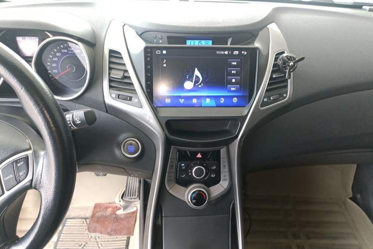 Used Hyundai Elantra (5th Generation / Langdong) 2015 1.6L Manual Leading Model
