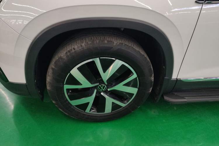 Used Volkswagen Tayron 2023 300TSI Two-Wheel-Drive Luxury Plus Advanced Edition