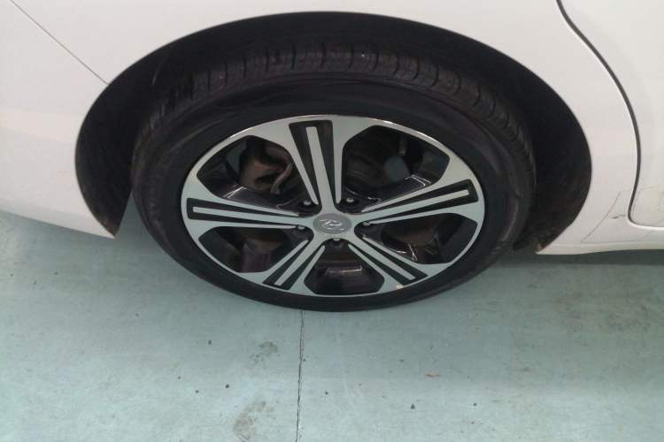 Used Hyundai Elantra (6th Generation / Lingdong) 2018 1.4T Dual-Clutch Xuan Dong · Dynamic Edition Exterior 5