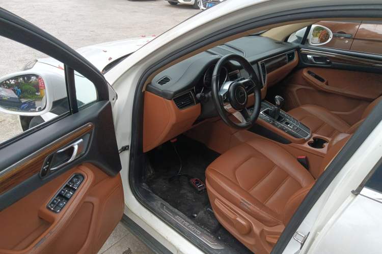 Used Zotye SR9 2017 2.0T Manual "Ultimate Light" Edition Driver Seat