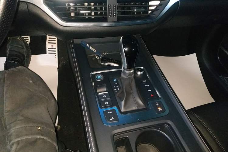 Used BYD Tang 2019 2.0T Automatic SmartConnect Luxury 7-Seater China VI Standard
