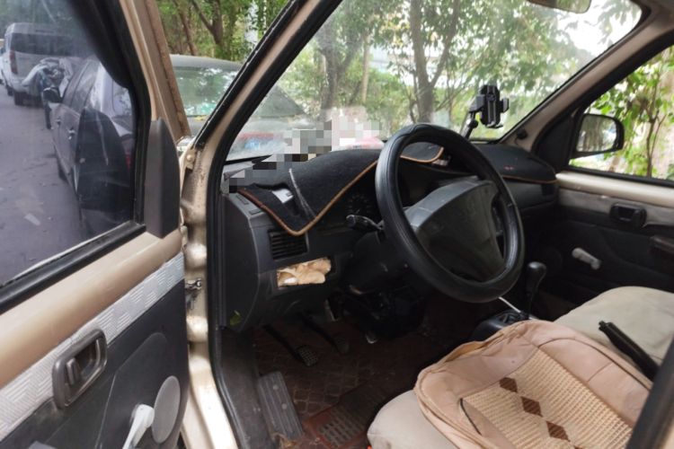 Used Wuling Rongguang 2011 1.2L Base Version