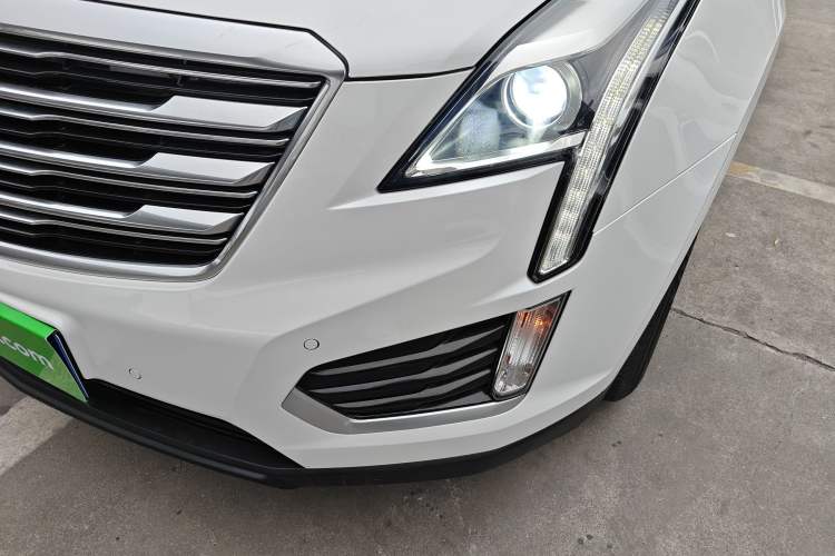 Used Cadillac XT5 2018 25T Luxury Model
