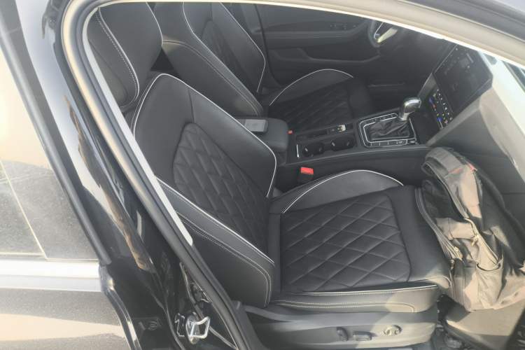 Used Volkswagen Magotan GTE Plug-in Hybrid 2022 GTE Luxury Model