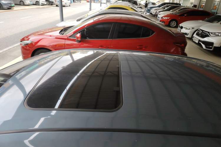 Used Toyota Corolla 2021 Dual-Motor 1.8L E-CVT Elite Edition Roof