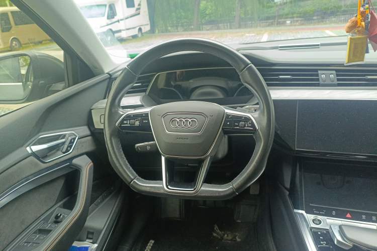 Used Audi e-tron 2021 50 quattro Prestige Edition