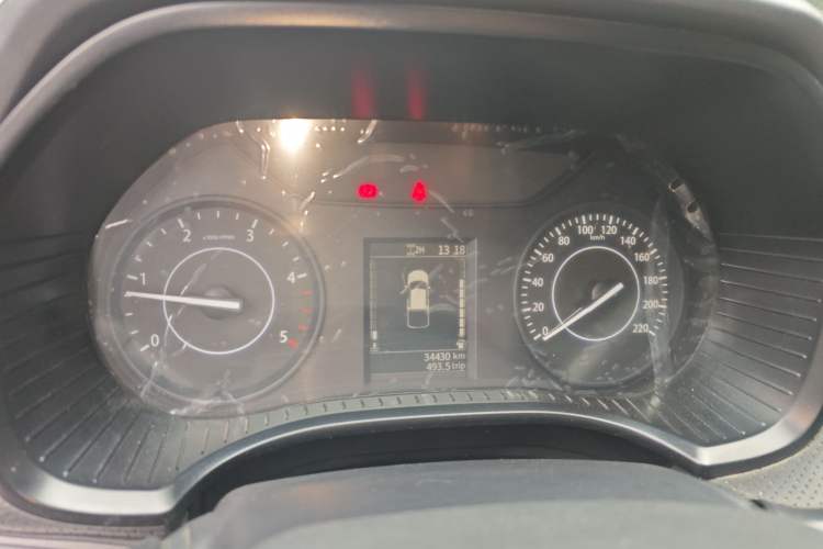 Used JMC Yuhu 7 2022 2.0T Manual Diesel 4x4 Comfort Version Standard Wheelbase
