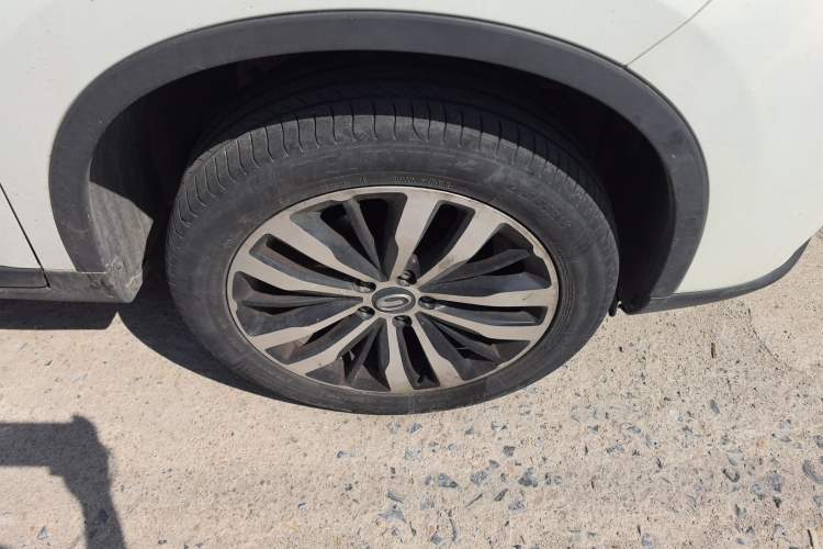 Used GAC Trumpchi GS4 2017 235T Manual Two-Wheel Drive Luxury Edition Right Front Wheel Hub