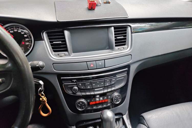 Used Peugeot 508 2011 2.3L Automatic Luxury Edition Audio And AC Panel