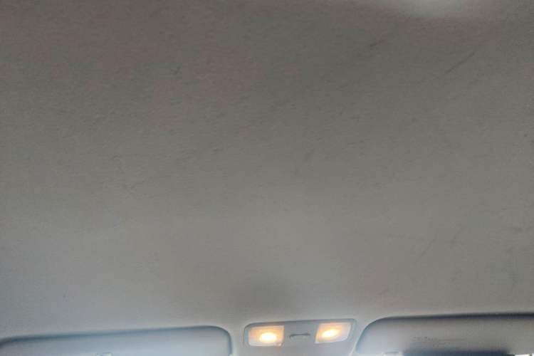 Used Hyundai Verna (older generation) 2014 1.4L Automatic Smart GLS Headliner