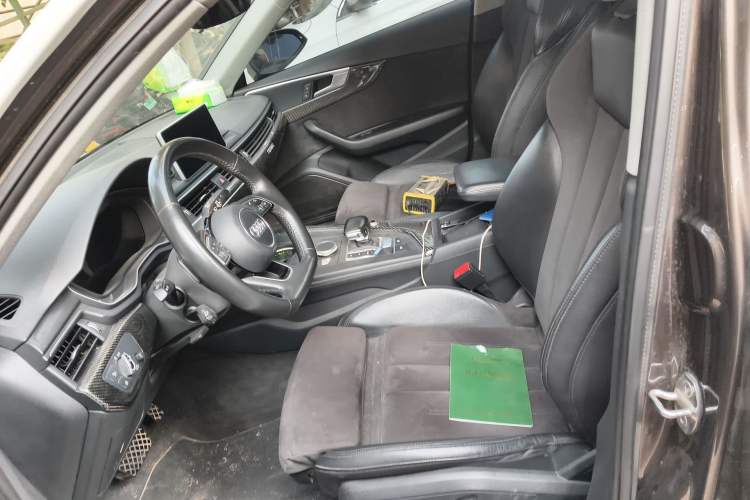 Used Audi A4L 2017 45 TFSI quattro Sport Edition
