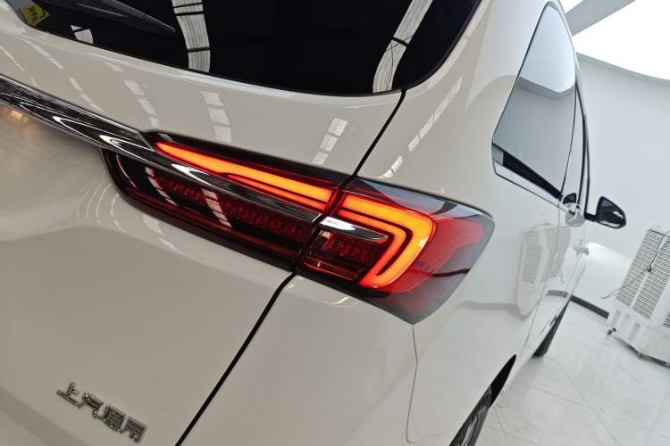 Used Buick GL8 2021 Land Cruiser Executive Class 652T Luxury Model