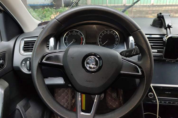 Used Skoda Rapid Spaceback 2016 Revised 1.6L Automatic Smart Drive Version