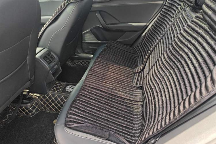 Used Volkswagen Tharu 2019 280TSI Two-Wheel Drive R-Line China VI Standard Left Rear Seat