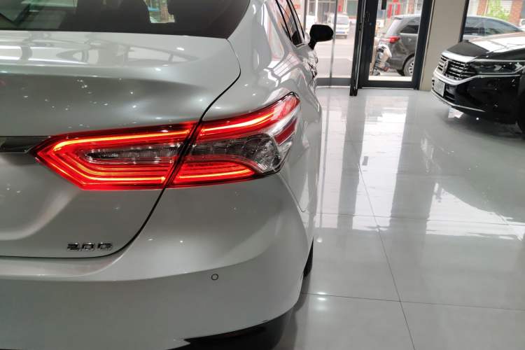 Used Toyota Camry 2021 2.0G Luxury Edition