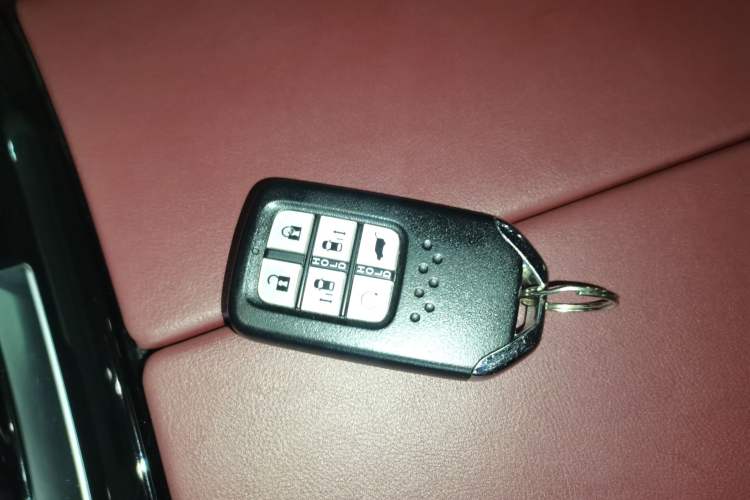 Used Honda Elysion 2022 2.0L eHEV Prestige Edition Vehicle Key