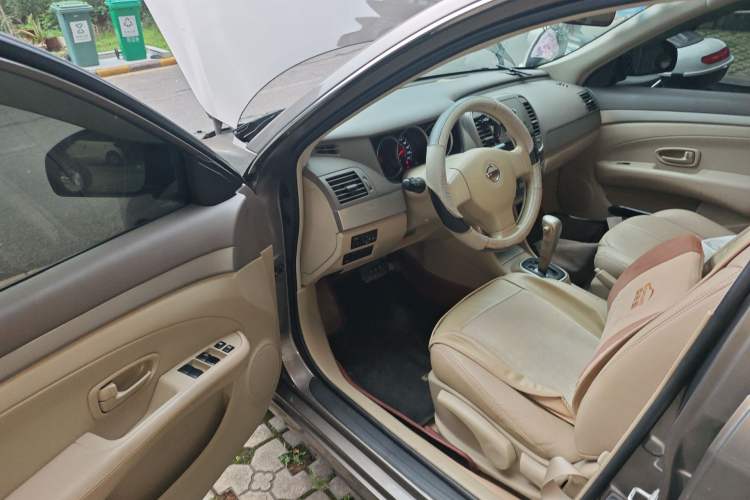 Used Nissan Sylphy 2012 Classic 1.6XE Automatic Comfort Edition Driver Seat