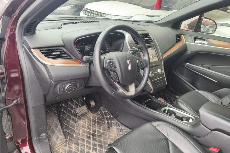 Used Lincoln MKC 2019 2.0T Two-Wheel Drive Zunya Version China VI Standard
