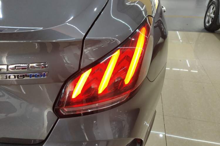 Used MG 5 2021 Revised 300TGI DCT Qingshè Luxurious Enjoyment Edition
